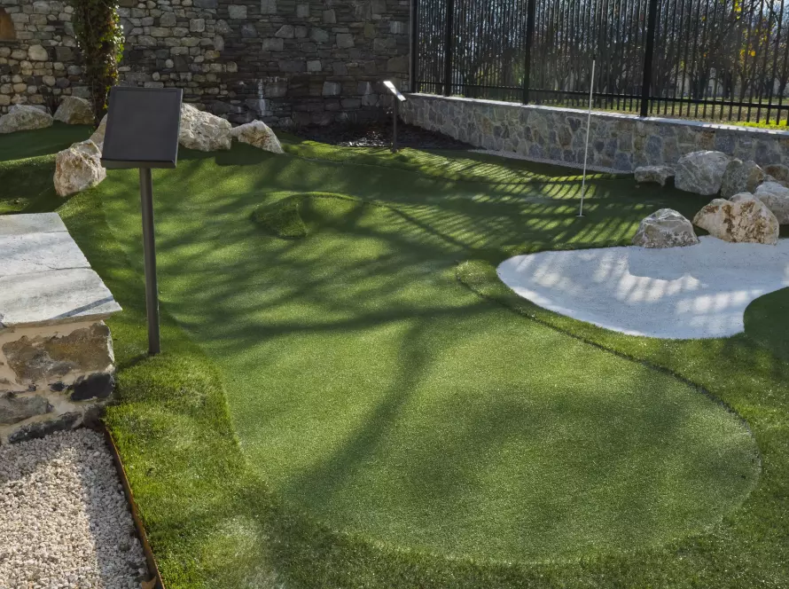 Espace ouvert dehors mini golf limineux